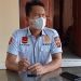 AKP Laode Arwansyah, Kasat Reskrim Polres Gorontalo Kota. Sedang menyiapkan klarifikasi dan pernyataan resmi terkait kasus pembacokan wartawan, melalui Konferensi pers, Kamis (8/7/2021). Foto : Sari/gopos