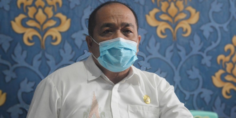 Ketua DPRD Bone Bolango, Halid Tangahu. (putra/gopos)