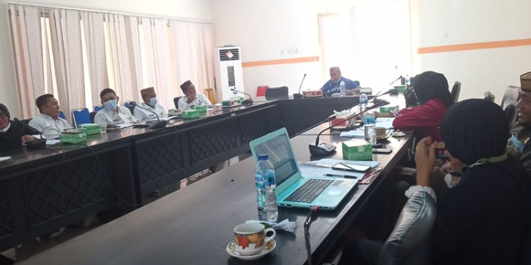 Rapat pembahasan RPJMD Pohuwato 2021-2026 yang dilaksanakan oleh Pansus DPRD Pohuwato, Rabu (28/7/2021). (istimewa)