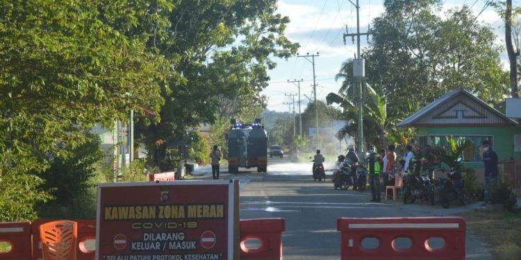 Penyemprotan Disinfektan