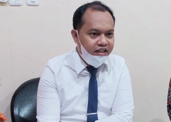 Ramdhan Kasim selaku Kuasa Hukum MJM alias Jamal tersangka kasus dugaan penyimpangan kredit investasi dan modal kerja pada Bank SulutGo (BSG) Cabang Limboto 2015-2016. Foto : Putra/Gopos.