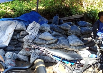 Forkopimda Bone Bolango memutuskan menghentikan sementara aktivitas tambang batu hitam di wilayah Suwawa Timur