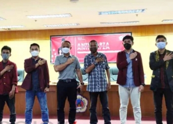 BEM UNG bersama Pemateri Kombes. Pol. Witarsa Aji dan Narasumber Abas Anwar usai Webinar Anti Narkoba, Sabtu (3/7/2021). (Istimewa)