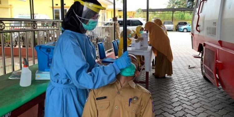 Pemeriksaan Swab Test