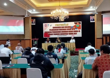 Pertemuan Koordinasi dan Evaluasi Pelaksanaan Vaksinasi Covid-19, dan persiapan penanganan lonjakan kasus Covid-19 tingkat Provinsi Gorontalo tahun 2021. Rabu, (21/7/2021). (Foto: Sari/gopos)