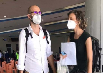 Kedatangan Dua WNA Belanda di bandara Jalaluddin Gorontalo, (Foto istimewa)