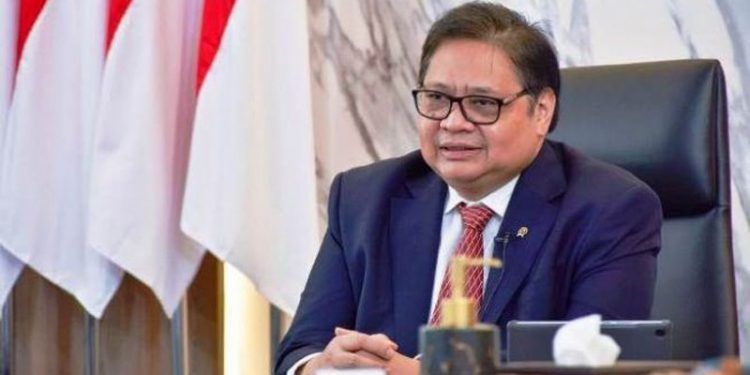 Menko Bidang Perekonomian dan Ketua KPCPEN, Airlangga Hartarto. istimewa