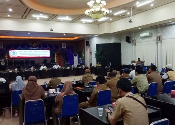 Rapat Pansus III Dewan Perwakilan Rakyat Daerah DPRD Kota Gorontalo, Senin (9/8/2021). Foto : Sari/gopos