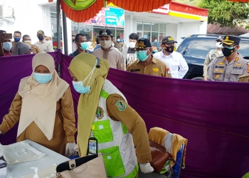 Gubernur Tinjau Pasar Pilolodaa