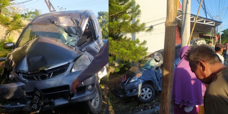Kecelakaan sebuah mobil minibus Toyota Avanza di ruas jalan Trans Sulawesi Desa Pentadio Barat, Kamis (26/8/2021). (istimewa)
