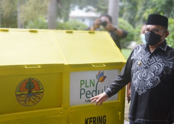 Satu dari 6 Unit Sampah Terpilah diserahkan kepada pihak Pemerintah Kota Gorontalo kepada Walikota Gorontalo, Marten Taha, (26/8/2021) Foto : Putra/Gopos.