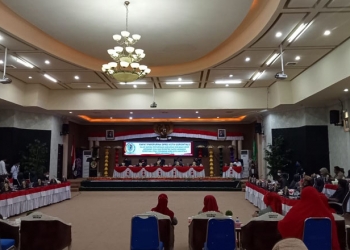 Rapat paripurna DPRD Kota Gorontalo dalam rangka penyampaian rancangan Kebijakan Umum Anggran (KUA) dan Prioritas Plafon Anggaran Sementara (PPAS) Perubahan Anggaran Pendapatan Belanja Daerah (APBD) Kota Gorontalo tahun anggaran 2021, Rabu (18/8/2021) foto : (Sari/gopos)
