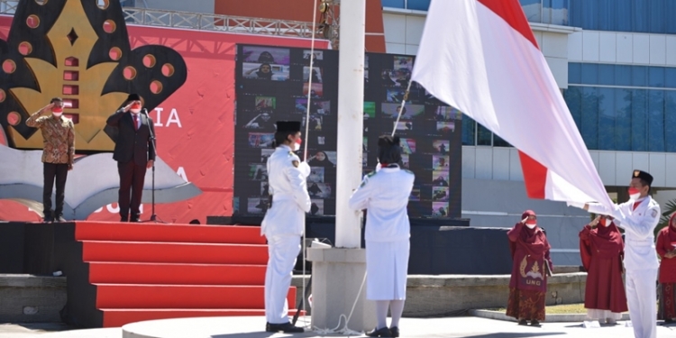 Pengibaran Bendera Merah Putih