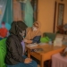 Salah seorang warga di pasar Sukamakmur Desa Molohu Kecamatan Tolangohula Kabupaten Gorontalo saat di vaksinasi, Kamis (12/8/2021), Foto : Putra/Gopos.