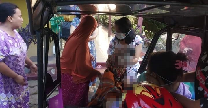 Seorang ibu melahirkan di atas bentor