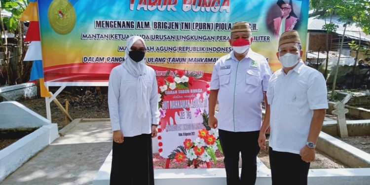 Makam Brigadir Jenderal Piola Isa