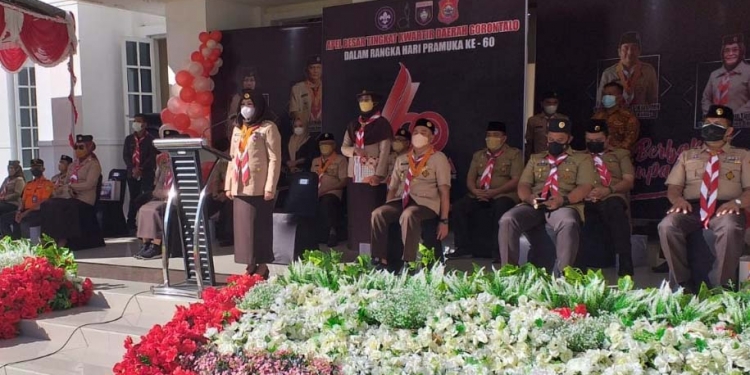 Ketua Kwartir Daerah (Kwarda) Gerakan Pramuka Provinsi Gorontalo, saat menjadi Pembina Upacara dalam Apel Besar Hari Pramuka ke-60 tingkat Kwartir Daerah Gerakan Pramuka Gorontalo Tahun 2021. (Foto Indra/Gopos)