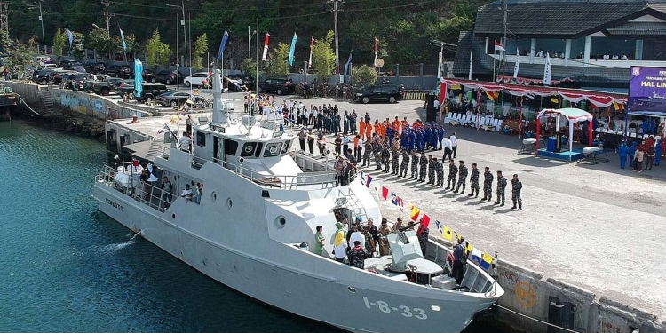 Kapal patroli Limboto (KAL) 1-8-33 yang merupakan jenis KAL KAMLA saat bersandar di Pelabuhan Gorontalo. (Foto: Dok Google)