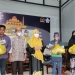 Lansia terima sembako