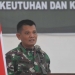 Kepala Seksi Teritorial Korem 133/Nani Wartabone, Kolonel Inf Marten Pasunda saat memberikan arahan dalam giat Komunikasi Sosial dengan Komponen Bangsa Lainnya (pembinaan komunitas) di Aula Korem 133 Nani Wartabone, Selasa (24/8/2021). (Foto: Putra/Gopos)