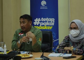 Bupati Bone Bolango, Hamim Pou didampingi Wakil Bupati, Merlan S. Uloli saat memimpin rapat evaluasi cakupan vaksinasi oleh OPD