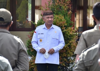 Bupati Pohuwato, Saipul Mbuinga, memberi arahan kepada Satpol PP Pohuwato agar menjadi agen vaksinasi sekaligus melawan hoaks vaksinasi Covid-19.