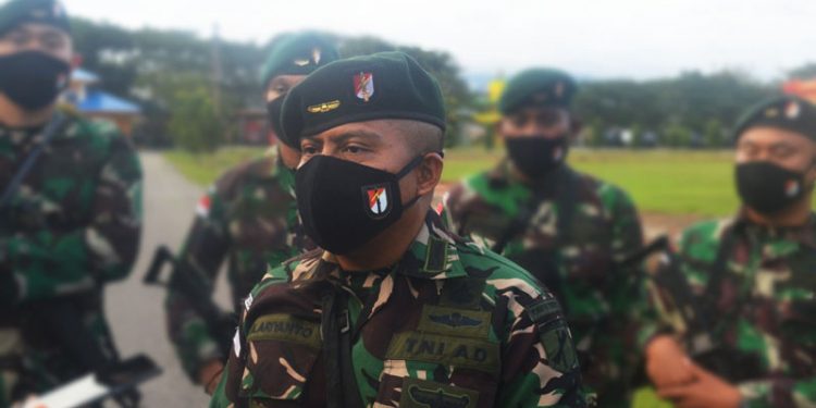 Komandan Satuan Tugas (Dansatgas) Yonif Raider 715/Motuliato, Letkol Infanteri (Inf) Agus Ariyanto. Foto : Putra/Gopos