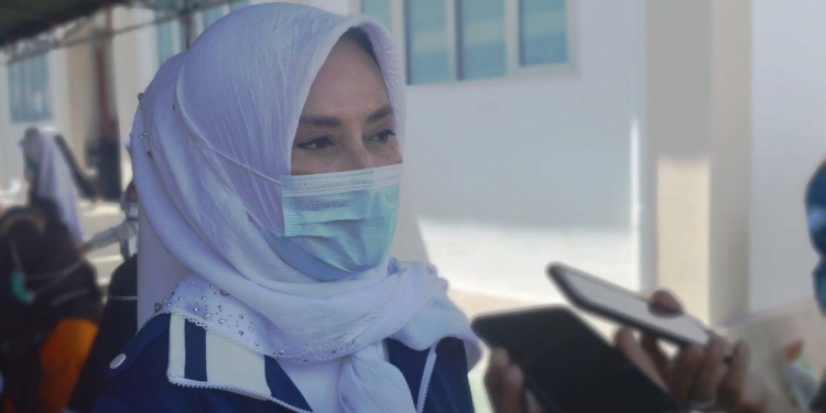 Anggota Komisi 2 DPRD Provinsi Gorontalo, Indriani Dunda, ditemui di sela-sela pelaksanaan vaksinasi di Kejaksaan Tinggi Gorontalo, Selasa (21/9/2021) (Foto: Putra/Gopos)