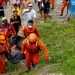 Tim Gabungan Basarnas Gorontalo mengevakuasi jasad RI, Bocah 11 tahun yang hanyut terseret arus Sungai Bulango, Sabtu (25/9/2021).