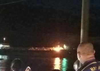Kapal pengangkut BBM mengalami kebakaran saat berlabuh di Pelabuhan Depo (Terminal BBM) Pertamina Gorontalo, Senin(6/9/2021). (istimewa)