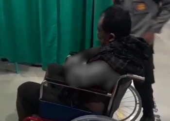 Korban kebakaran kapal Julvinda saat dibawa ke RS Bunda Kota Gorontalo