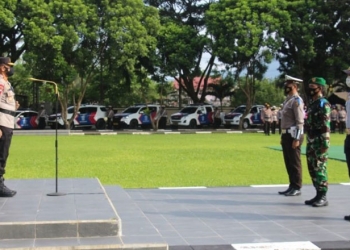 Kapolda Gorontalo, Irjen Pol Akhmad Wiyagus, memimpin apel gelar pasukan Operasi Patuh Otanaha 2021