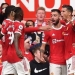 Striker Manchester United Cristiano Ronaldo (kanan) merayakan golnya dengan rekan satu timnya pada pertandingan sepak bola Liga Premier Inggris menghadapi Newcastle di Old Trafford di Manchester, pada 11 September 2021. istimewa