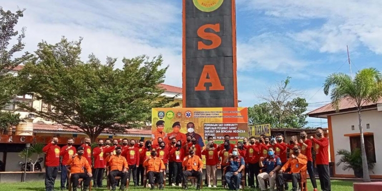 Sebanyak 30 perawat yang tergabung dalam organisasi Himpunan Perawat Gawat Darurat dan Bencana Indonesia (HIPGABI) Gorontalo, ikuti pelatihan dan pembinaan SAR community, di kantor Basarnas Gorontalo, Selasa (14/9/2021). (Foto: Sari/gopos)