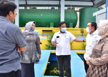 Wakil Bupati Pohuwato saat kunjungan ke kawasan huntap duyu, kota palu.