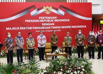 Pertemuan Majelis Rektor Perguruan Tinggi Negeri Indonesia (MRPTNI) bersama Presiden Joko Widodo, Senin (13/9/2021) (istimewa)