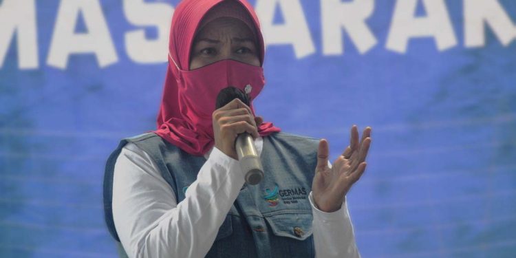 Kepala Bidang Kesehatan Masyarakat (Kesmas) Pengendalian Penduduk dan Keluarga Berencana Dinas Kesehatan Provinsi Gorontalo, dr. Rosiana Kiu, (Foto: Putra/Gopos)