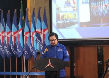 ERWIN - Calon Tunggal Ketua DPD Partai Demokrat Provinsi Gorontalo, Erwinsyah Ismail saat menjelaskan visi dan misi di Hotel Grand Q Kota Gorontalo. Foto (Ari/Gopos