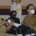 Wali Kota Gorontalo, Marten Taha bersama Wakil Wali Kota Gorontalo Ryan  Kono saat mengikuti Rapat Forkopimda. Foto (Diskominfo Kota Gorontalo
