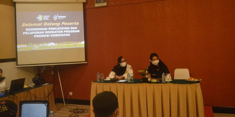 PROGRAM KESEHATAN - Dinas Kesehatan Provinsi Gorontalo melaksanakan peningkatan program kesehatan pertemuan Koordinasi Pencatatan dan Pelaporan Indikator 
Program Promosi Kesehatan di Hotel Grand Q, Kota Gorontalo, Rabu (13/10/2021). Foto : Putra/Gopos.