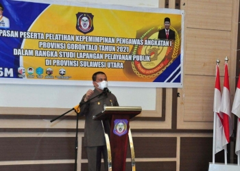 Wakil Gubernur Gorontalo, Idris Rahim saat memberikan sambutan pada acara pelepasan peserta Pelatihan Kepemimpinan Pengawas (PKP) Angkatan I Provinsi Gorontalo tahun 2021,  di rumah jabatannya, Senin (4/10/2021).