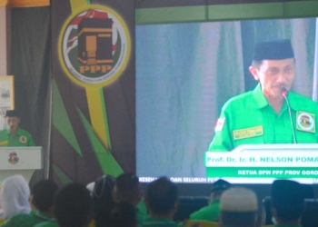 Ketua DPW PPP Provinsi Gorontalo, Nelson Pomalingo saat memberikan sambutan pada pembukaan Musyawarah Cabang PPP serentak di Provinsi Gorontalo, di Aula Baitul Izza, Kecamatan Limboto, Kabupaten Gorontalo, Rabu (6/10/2021). (Foto: Putra/Gopos)