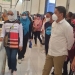 Bupati Bone Bolango, Hamin Pou didampingi Wakil Bupati Merlan S. Uloli saat meninjau aktfitas perdagangan di Pasar Kampus Modern Butu, Jumat (15/10/2021). (Foto Indra/Gopos)