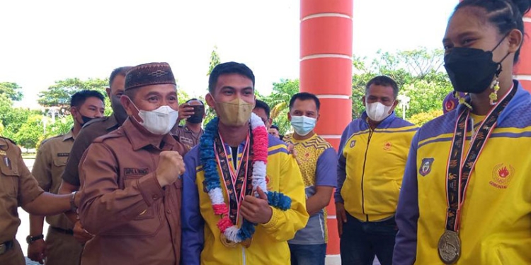 Pemkab Pohuwato Beri Bonus Rp100 Juta bagi Dua Atlet PON