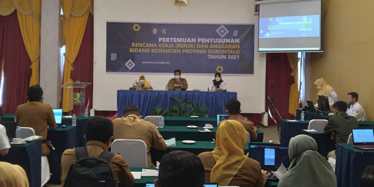 Pertemuan Penyusunan Rencana Kerja dan Anggaran Bidang Kesehatan Provinsi Gorontalo di Hotel Grand Q, Kota Gorontalo, Senin (11/10/2021). Foto : Putra/Gopos.