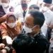 Mensos Risma Triharini terlibat cekcok dengan pendemo saat kunjung kerja ke Lombok Timur, Nusa Tenggara Barat.
