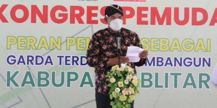 Kepala Dinas Pariwisata, Kebudayaan, Pemuda dan Olahraga (Disparbudpora) Kabupaten Blitar, Suhendro Winarso dalam sambutannya dalam pembukaan Kongres Pemuda, di Pendopo Ronggo Hadi Negoro, Kamis (28/10/2021). (Foto: istimewa)