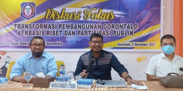 Dr. H. Adnan, M.Ag saat menjadi pemateri. Foto istimewa
