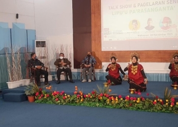 Wali Kota Gorontalo, Marten Taha saat menghadiri acara talkshow dan Pagelaran Seni kolaborasi RRI Makassar bersama RRI Gorontalo, Minggu (28/10/2021). Foto (Diskominfo Kota Grontalo
