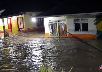 Banjir yang melanda enam desa di Kecamatan Bulango Utara dan Bulango Selatan akibat luapan Sungai Bulango, Rabu (3/11/2021). (istimewa)